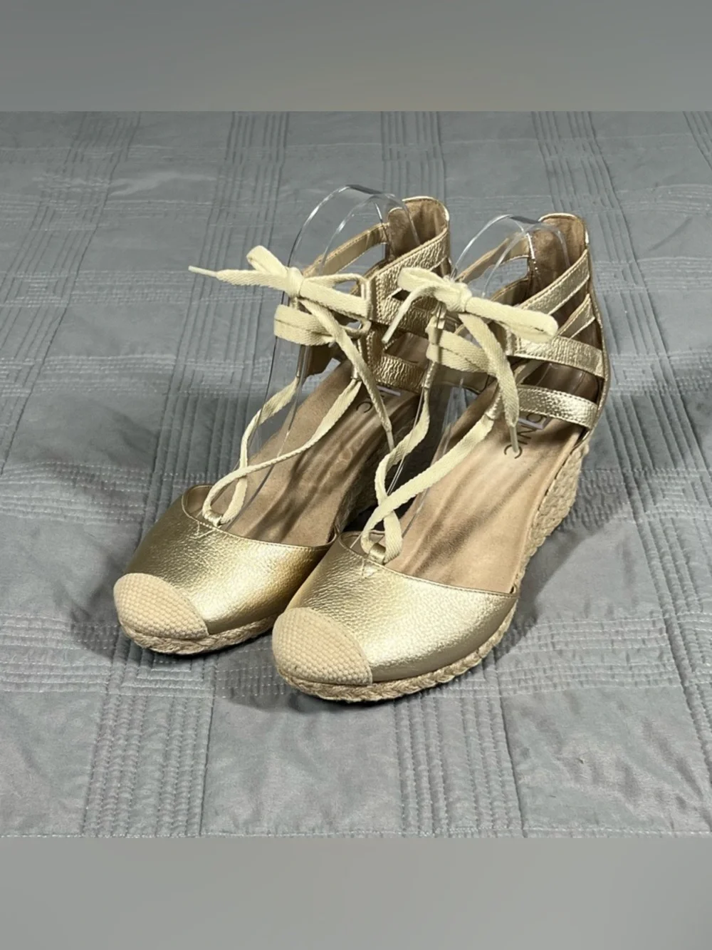 VIONIC Aruba Calypso Gold Wedge Sandals Womens Size 7.5 Leather Espadrille Shoes